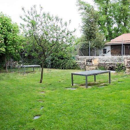 Tamajon Apartamentos Rurales Alvado מראה חיצוני תמונה
