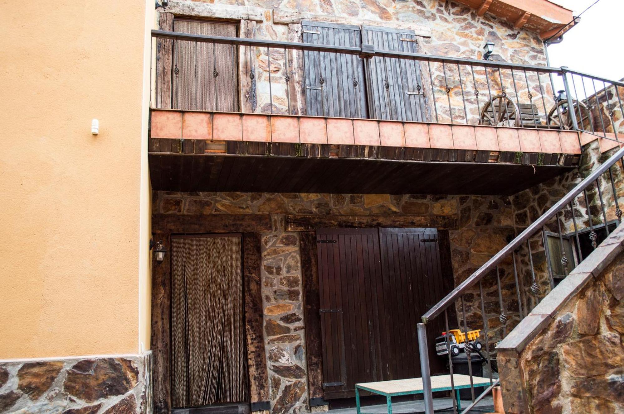 Tamajon Apartamentos Rurales Alvado מראה חיצוני תמונה