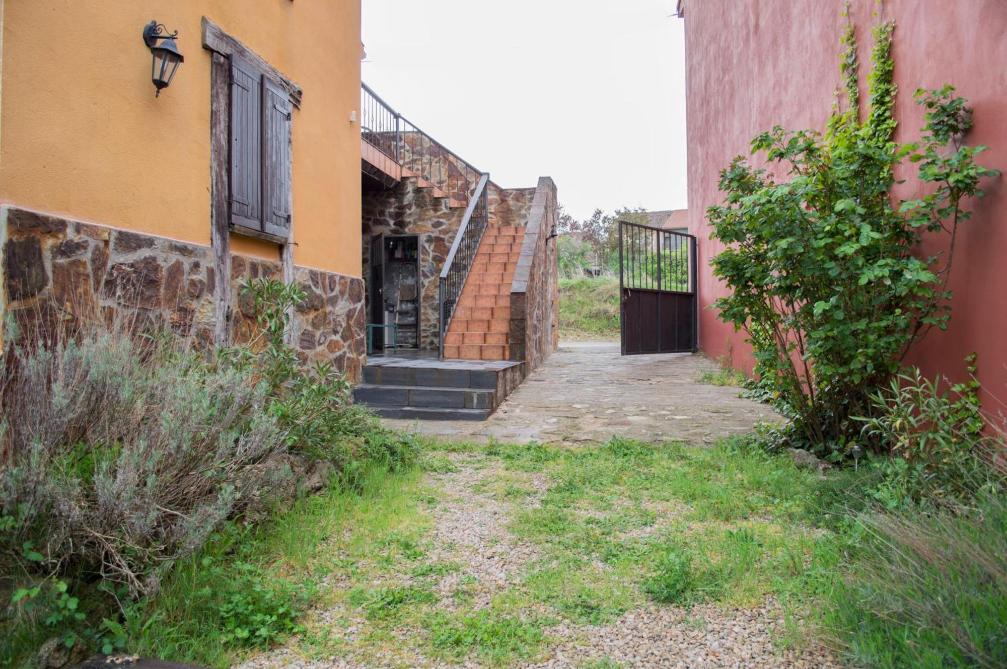 Tamajon Apartamentos Rurales Alvado מראה חיצוני תמונה