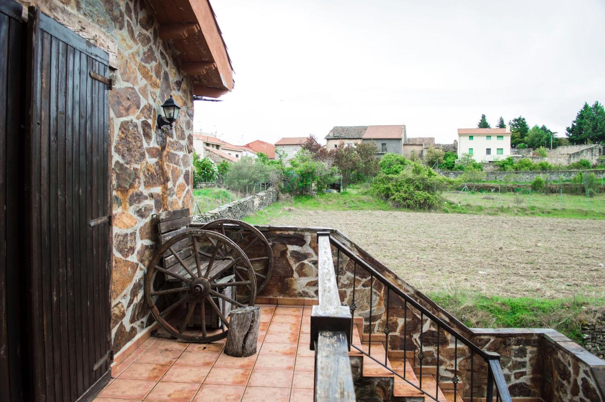 Tamajon Apartamentos Rurales Alvado מראה חיצוני תמונה