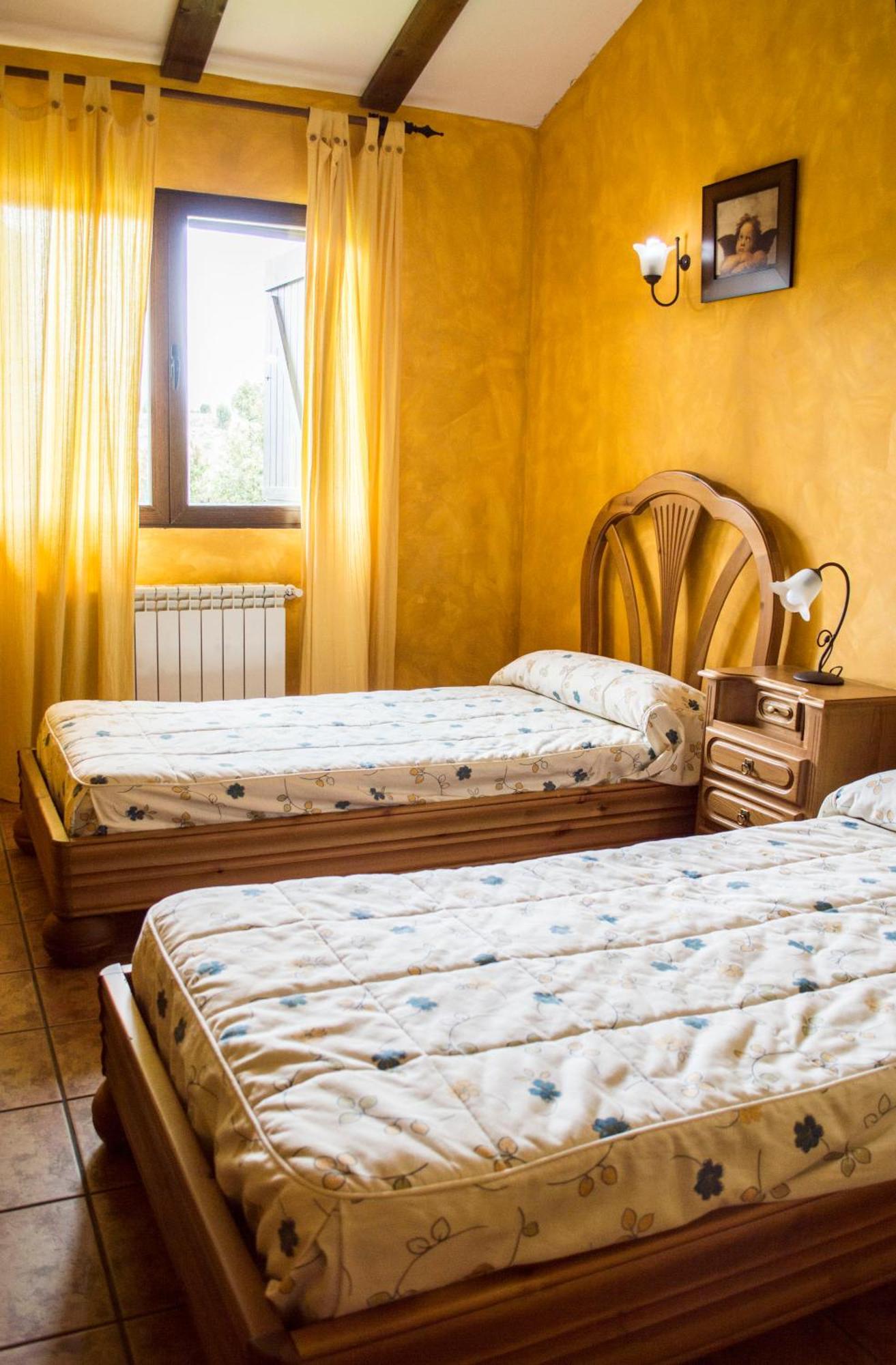 Tamajon Apartamentos Rurales Alvado מראה חיצוני תמונה